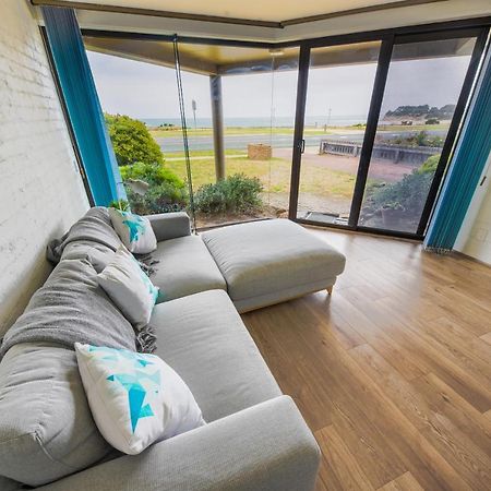 Max'S Beachside Holiday Home Торки Экстерьер фото