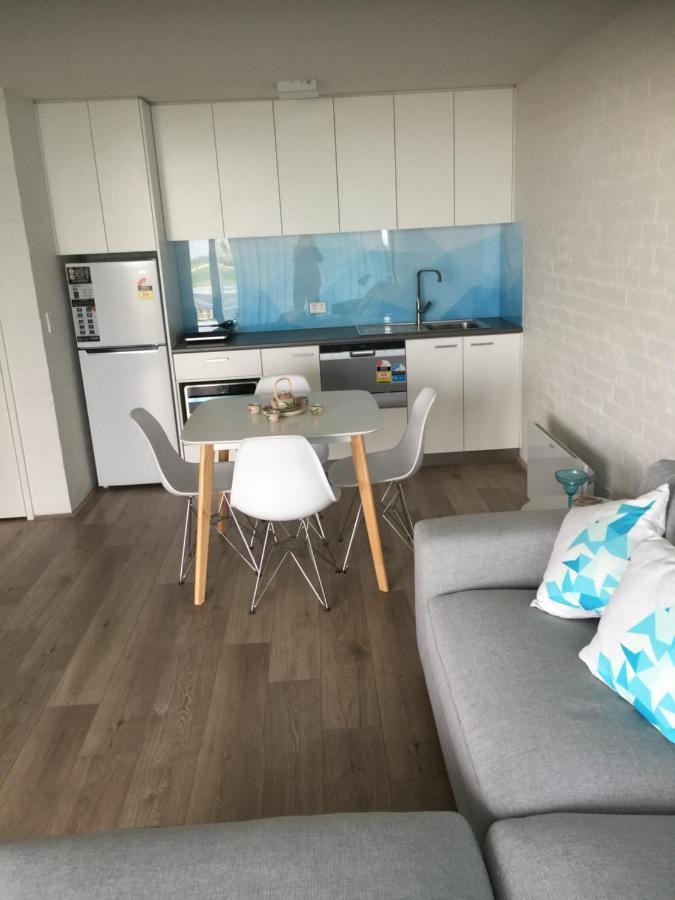 Max'S Beachside Holiday Home Торки Экстерьер фото